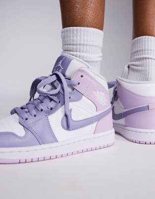 Jordan Nike Air  1 Mid Sneakers