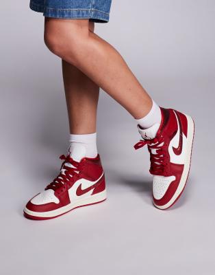 Jordan Nike Air  1 Mid Sneakers