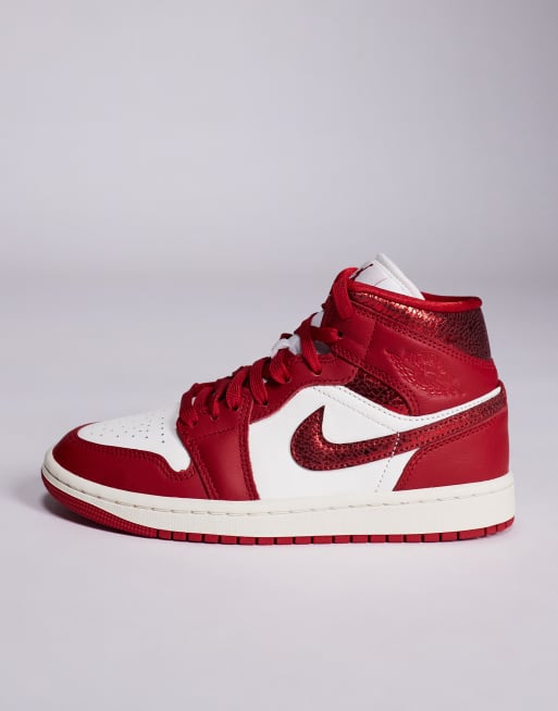 Nike Air Jordan 1 Mid sneakers in white and red