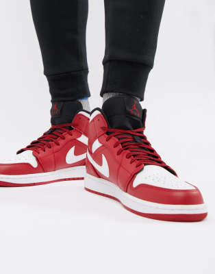 nike air jordan 1 mid trainers in red