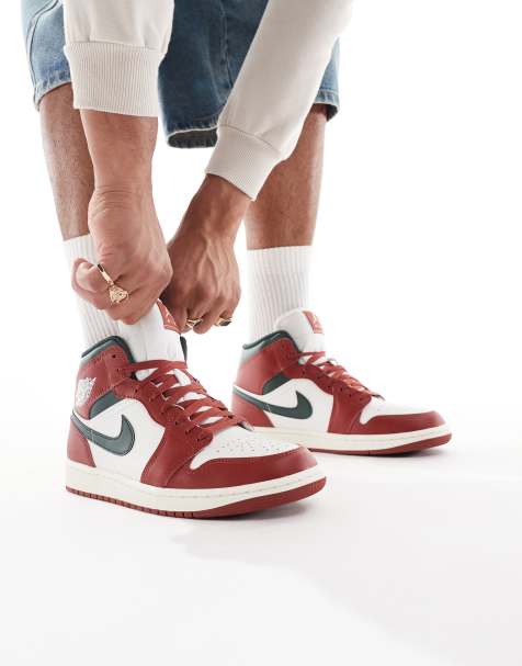 Nike Air Jordan 1 Mid trainers in red and green - view 1