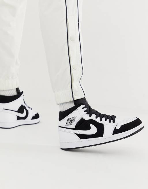 Nike air jordan 1 mid trainers in on sale white