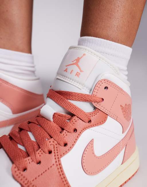 Nike - Air Jordan 1 - Middenhoge sneakers in oranje en roze , 4 van 5