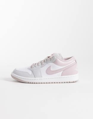 Nike - Air Jordan 1 - Niedrige Sneaker in Weiß und Rosa-Lila