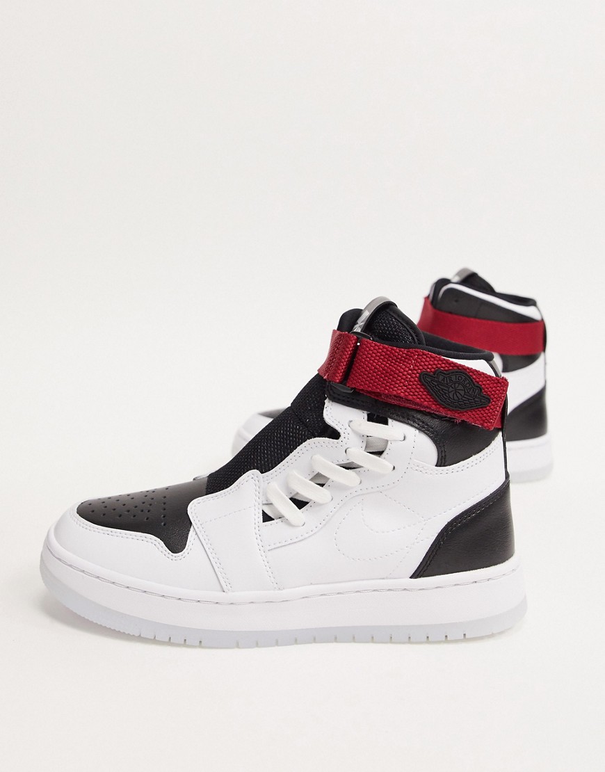 Nike Air Jordan 1 Nova trainers in white and black