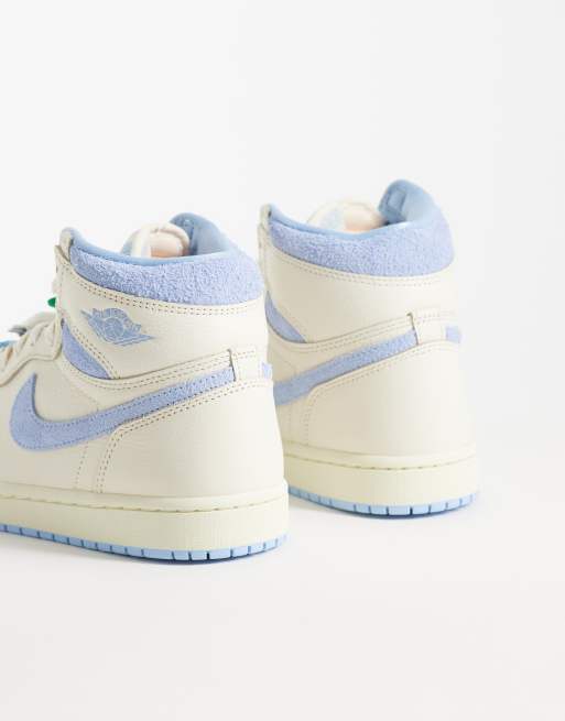 Nike Air Jordan 1 Retro High sneakers in beige and light blue , 2 of 5