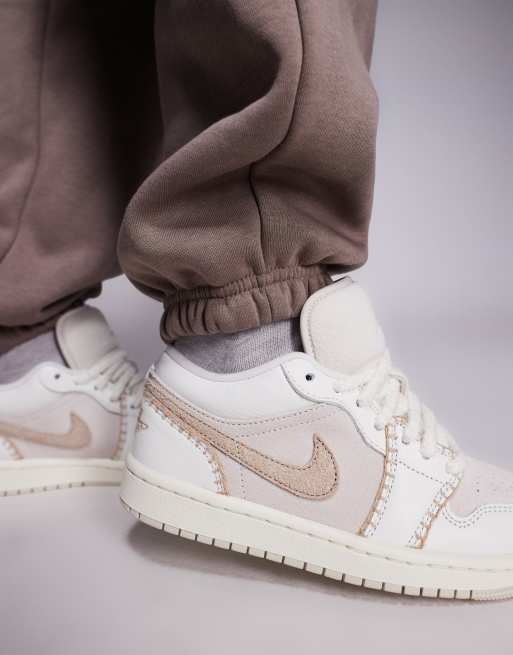 Nike - Air Jordan 1 - Sneakers basse beige, 5 di 5