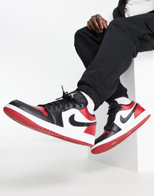 Nike – Air Jordan 1 – Svarta, röda och vita träningsskor med låga skaft