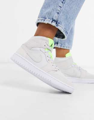 grey and lime jordan 1