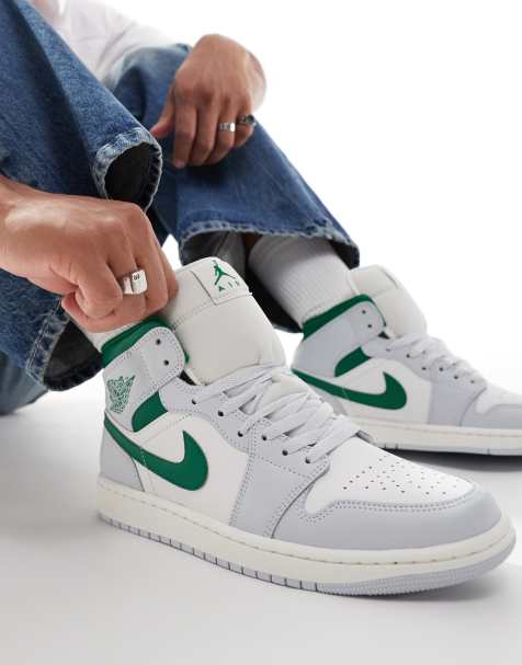 Nike Air Jordan 1 trainers in white and green - view 1