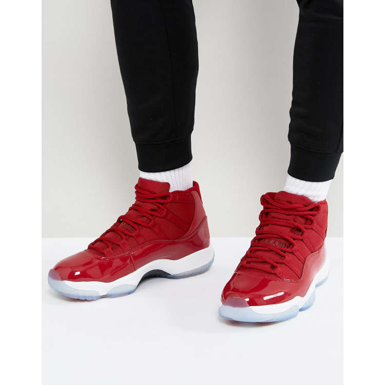 Jordan 11 noir rouge best sale