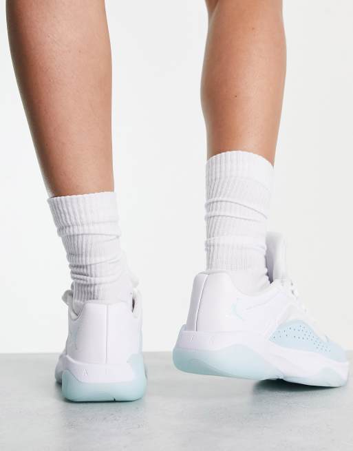 Nike Air Jordan 11 CMFT Low sneakers in white and glacier blue | ASOS