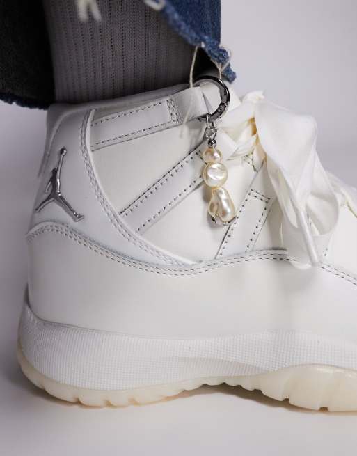 Nike Air Jordan 11 Retro sneakers in off white | ASOS