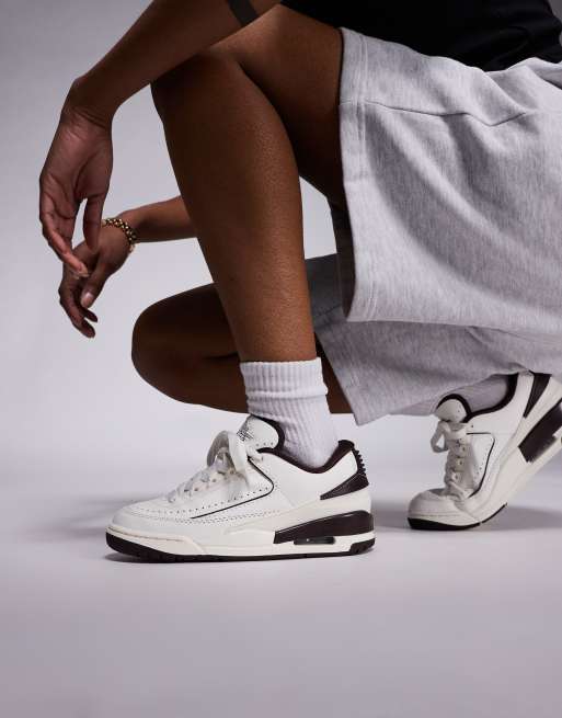 Nike Air Jordan 2/3 sneakers in white and brown, 5 of 5