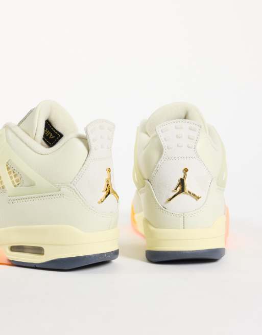 Nike Air Jordan 4 Retro sneakers in metallic gold, 4 of 5
