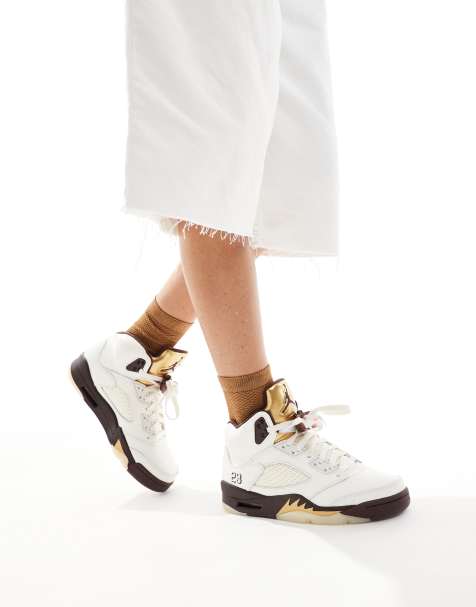 Nike Air Jordan 5 Retro sneakers in brown and gold - view 1