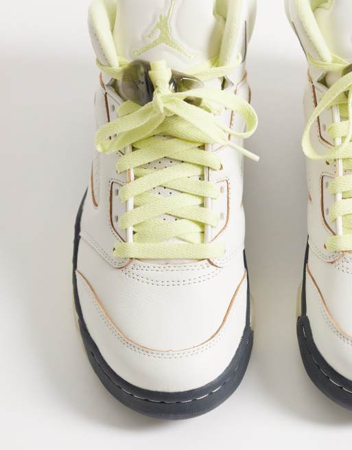 Nike Air Jordan 5 Retro sneakers in off white and green, 2 of 5