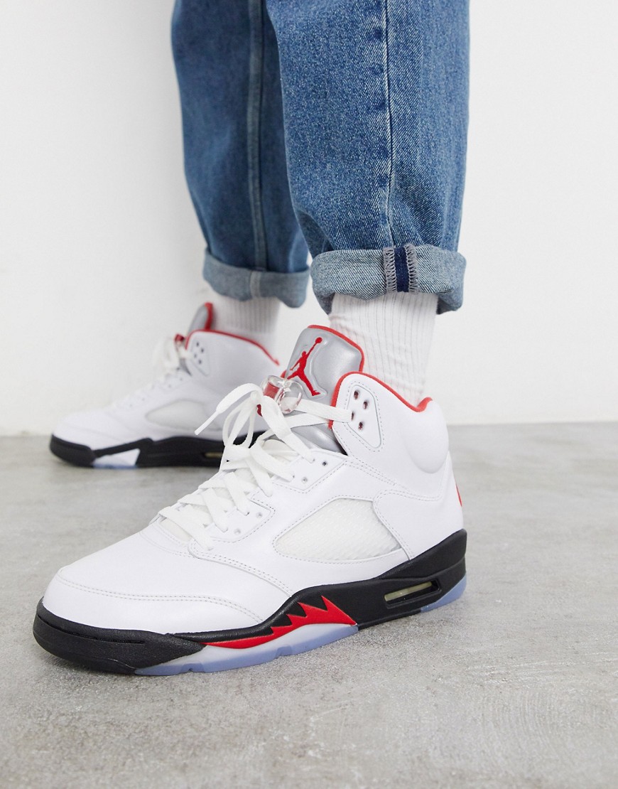Nike Air Jordan 5 Retro trainers in white/fire red