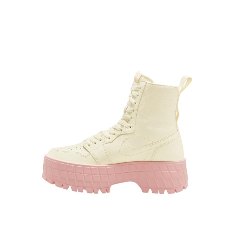 Off white nike boots online