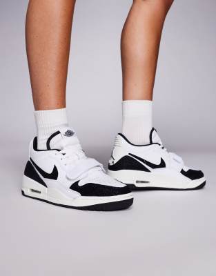 Nike Air Jordan Legacy 312 Low sneakers in white and black