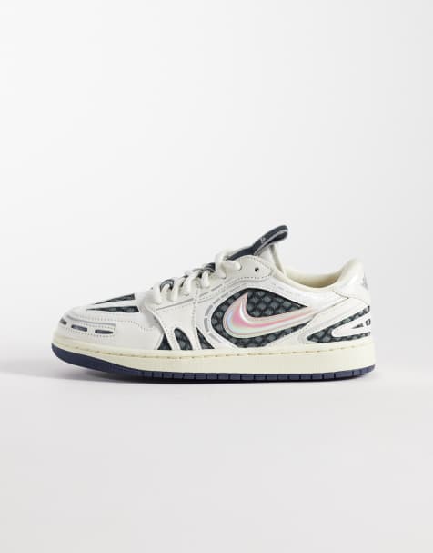 Nike Air Jordan Method of Make Low V3 sneakers in blue and white - view 1
