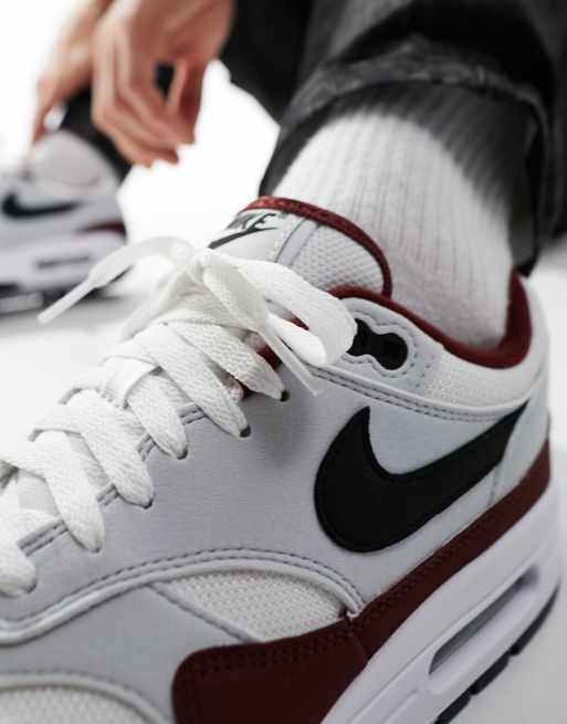 Nike Air Max 1 Baskets Blanc et bordeaux ASOS