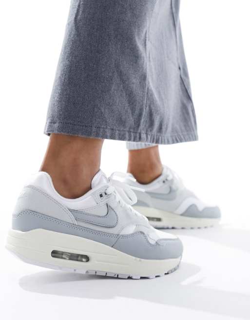 Nike Air Max 1 Baskets Blanc et gris