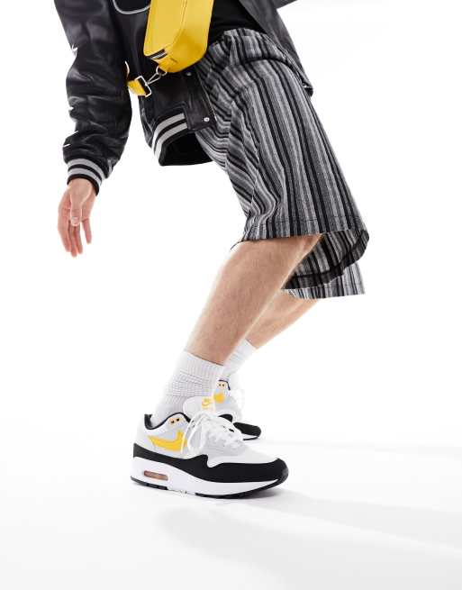 Nike – Air Max 1 – Buty sportowe w kolorze białym, czarnym i pomarańczowym