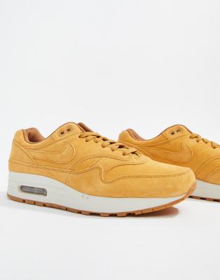 nike air max tan color