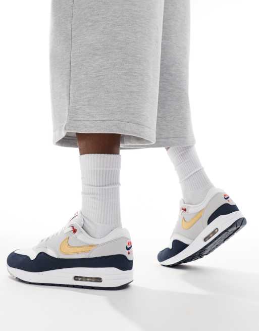 Nike Air Max 1 SC Sneaker in WeiB Marineblau und Gold