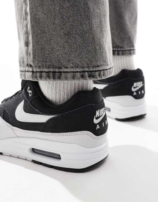 Nike – Air Max 1 – Sneaker in Grau und Schwarz , 3 von 5