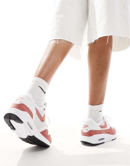Nike Air Max 1 sneakers in white and pink, 4 of 5