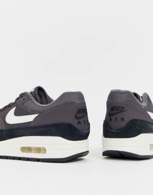 Nike Air Max 1 Trainers In Navy | ASOS