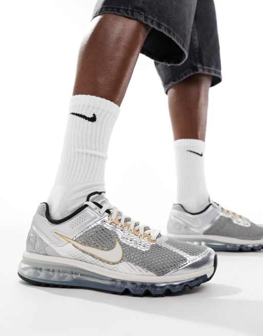 Nike Air Max 2013 Sneaker in Silber und Gold