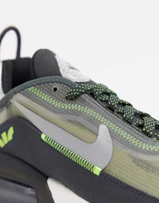 nike se trainers