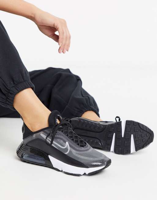 Nike Air Max 2090 Sneaker in Schwarz und Silber ASOS