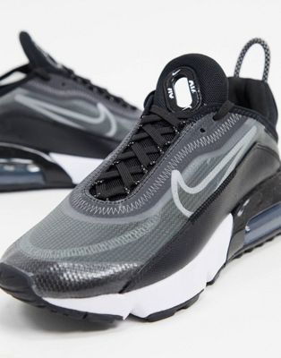 Nike Air Max 2090 trainers in black and 