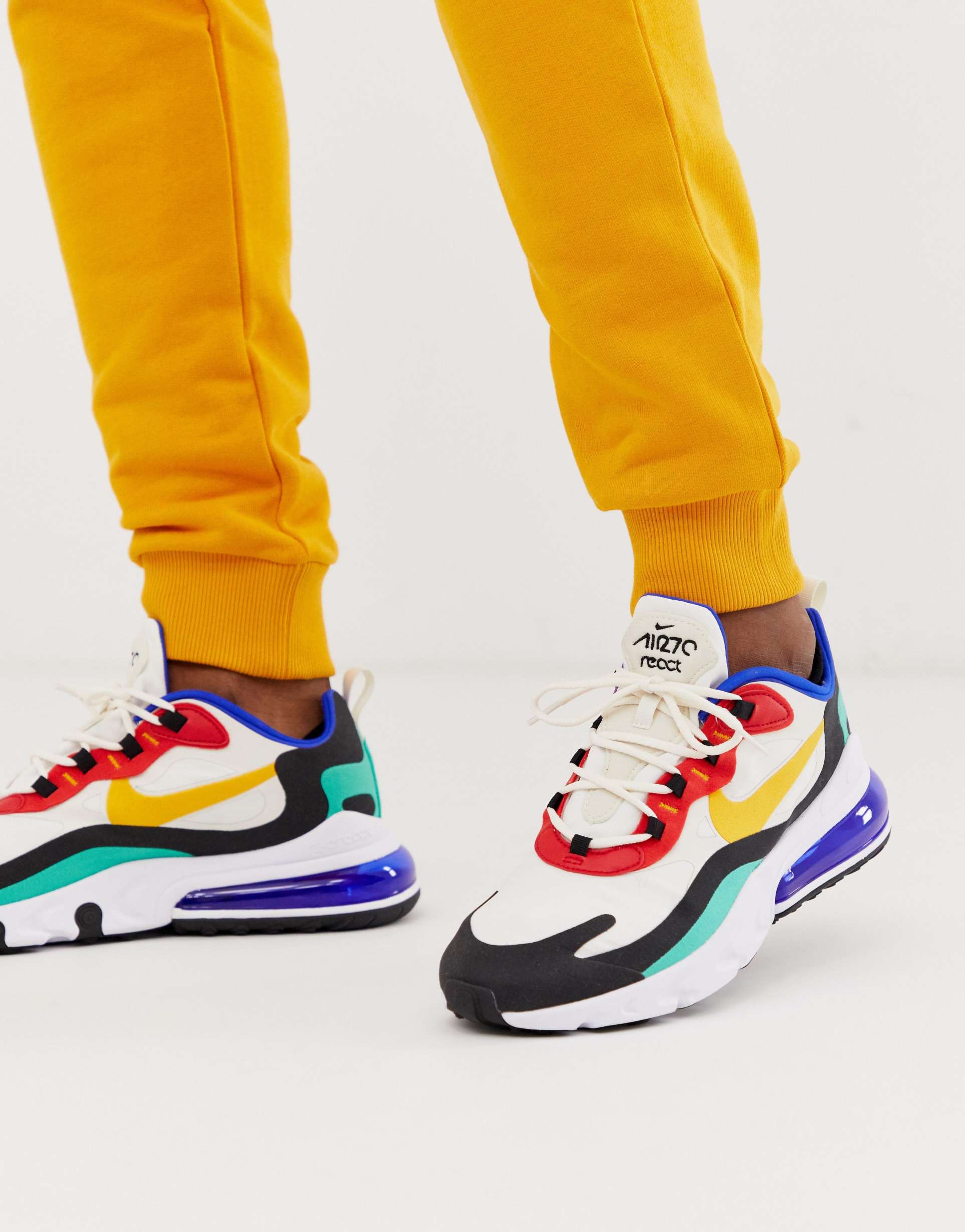 Найк разноцветные мужские. Nike Air Max 270 React Bauhaus. Nike React 270 мужские. Nike 270 разноцветные. Кроссовки найк мужские разноцветные.