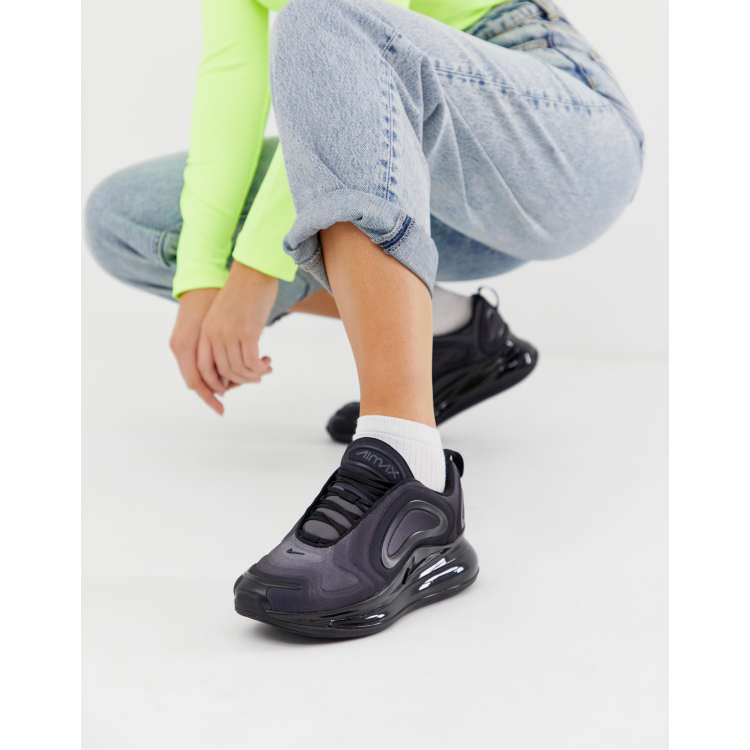 Nike Air Max 720 trainers in black | ASOS