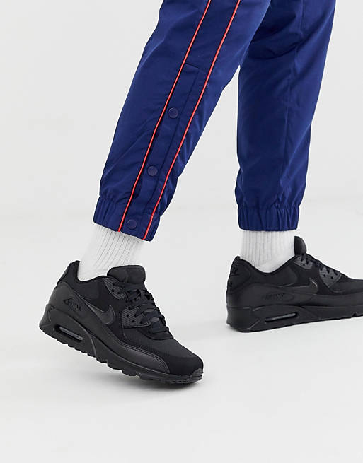 Nike Air Max 90 essential sneakers in black