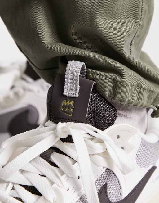 Nike Air Max 90 Futura sneakers in off-white and gray , 3 of 4