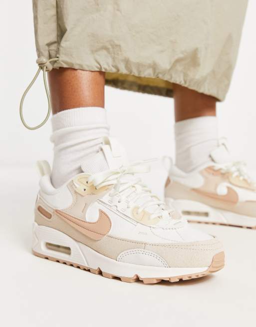 Beige store sneakers nike