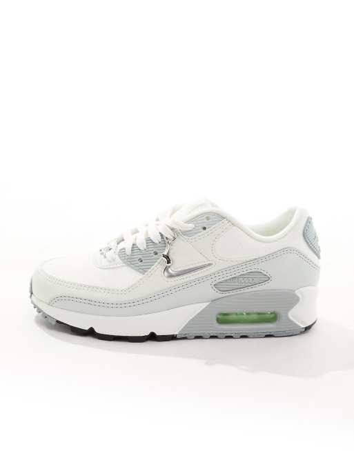 Nike Air Max 90 NN Sneakers argento e bianco sporco ASOS