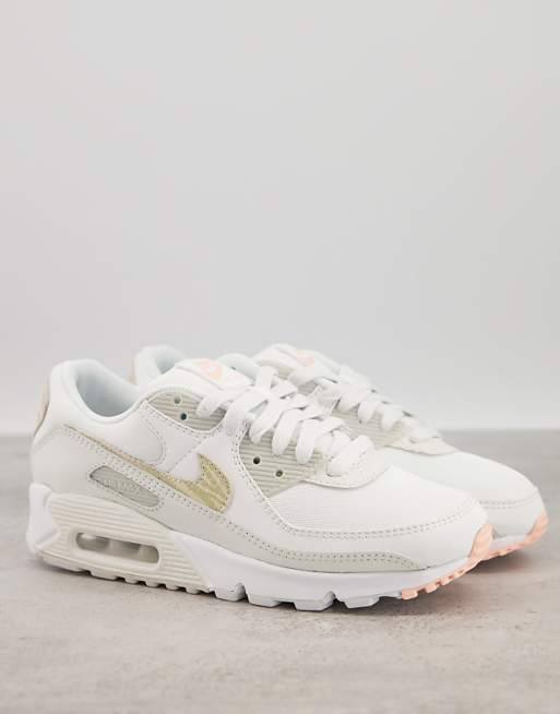 Nike Air Max 90 SE sneakers in summit white Nike Air Max 90 SE sneakers in summit white