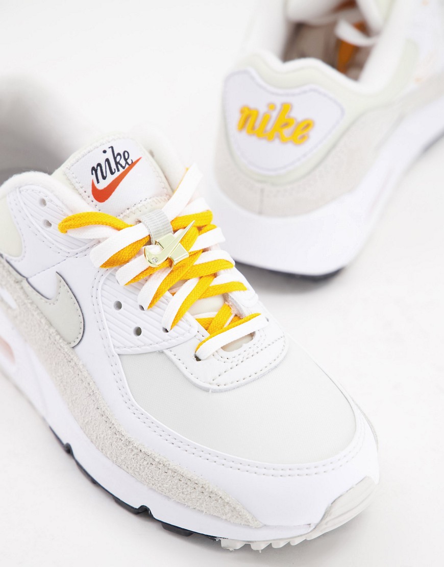 Nike Air Max 90 SE sneakers in white/light bone