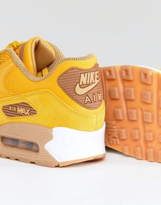 Nike - Air Max 90 - Sneakers scamosciate senape con suola in gomma | ASOS