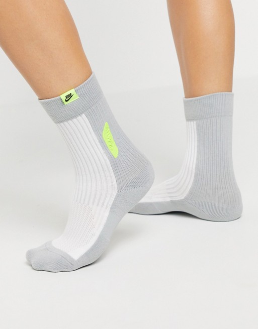 Nike Air Max 90 socks with a neon colourblock