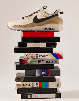nike air max 90 terrascape trainers in stone and brown