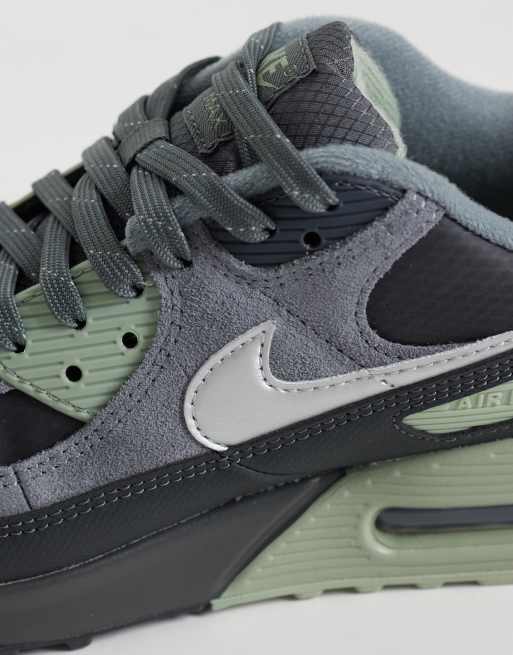 Nike Air Max 90 vinteranpassade sneakers i grått och silvermetallic, 4 av 5