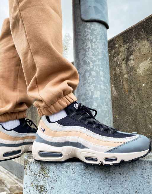 Nike air max hotsell 95 sort og hvid